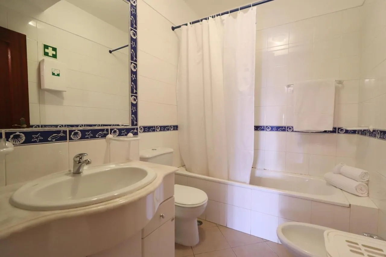 Fiph Castelos Da Rocha Grey Apartment Portimao
