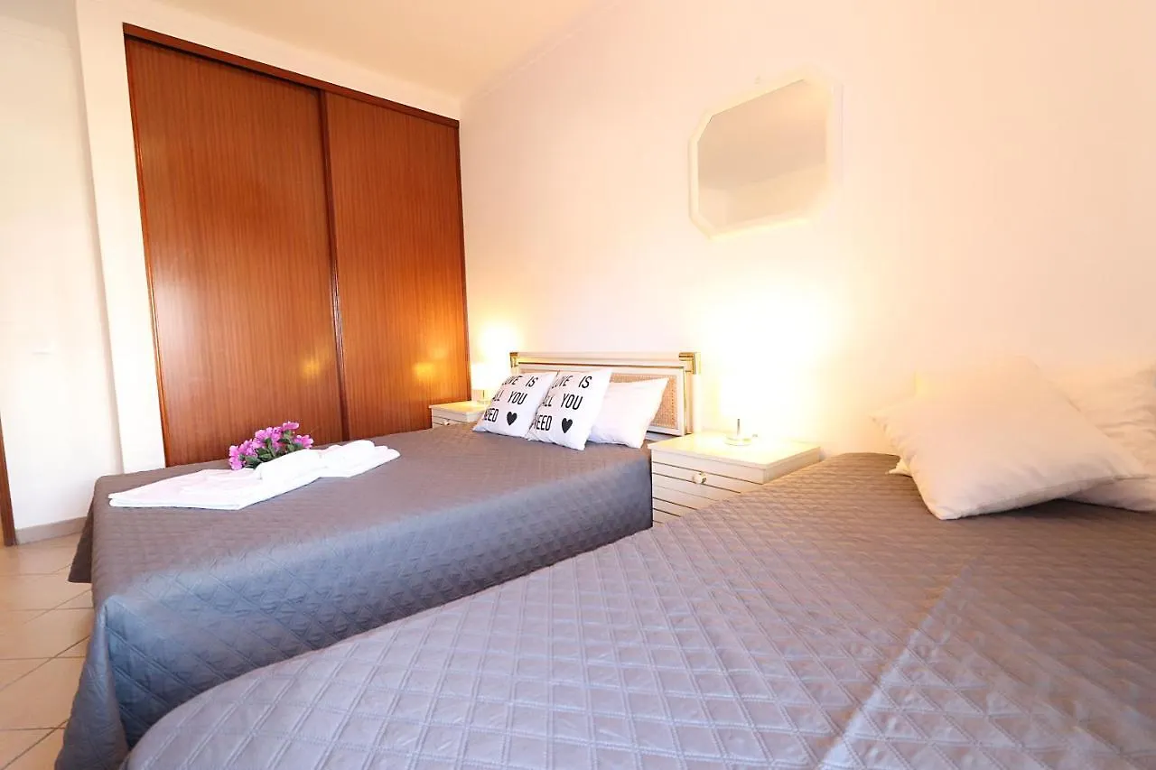 Fiph Castelos Da Rocha Grey Apartment Portimao 0*,  Portugal